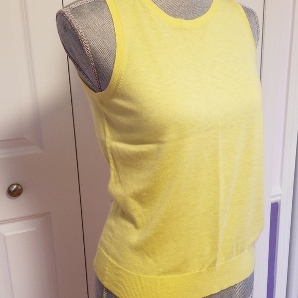 Top - Picture 2 of 6